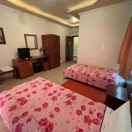 Hotel Melastron Elassona Экстерьер фото